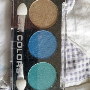 3 eyeshadow pallettes